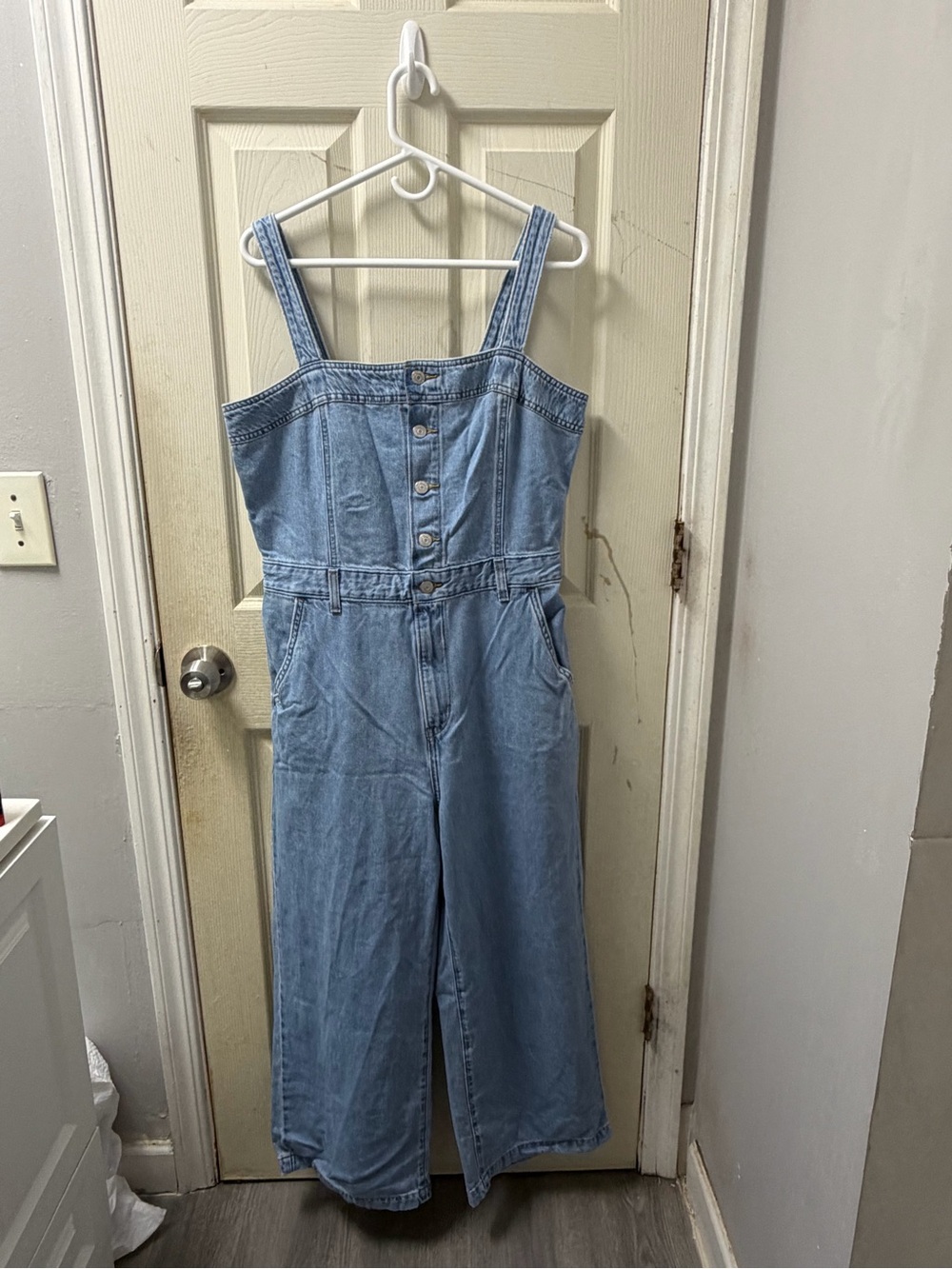 💙 Levi’s Light Blue Denim Jumpsuit